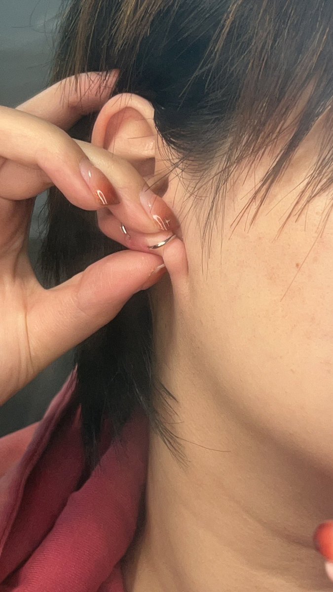 打完了3次养了至少3年终于戴上我的素圈 https://t.co/qwIpYPClpP