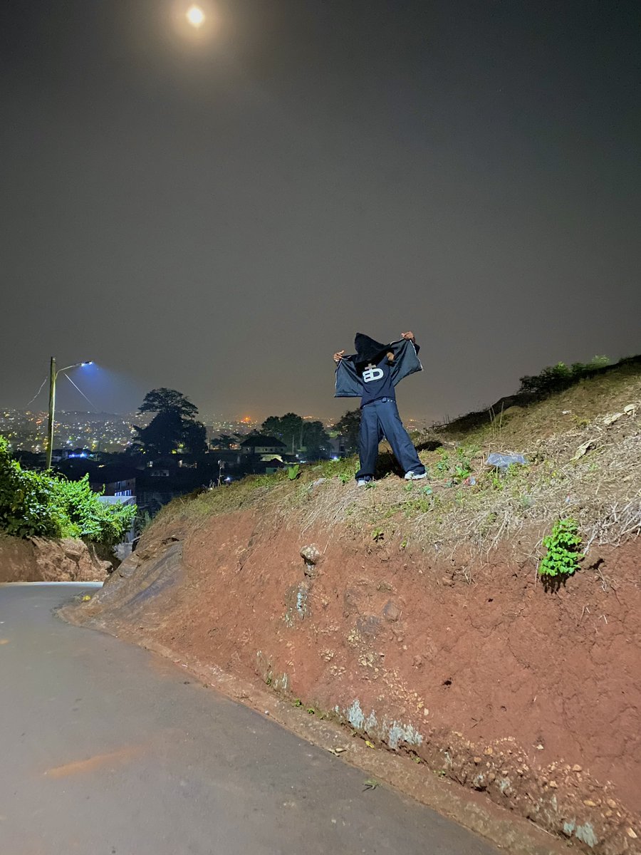 EAP__yeah's tweet image. Blessmoon 🌚