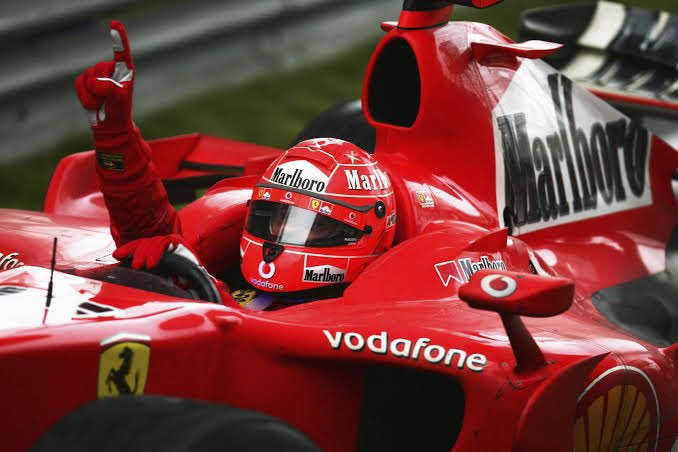 tuformula_1's tweet photo. Hace 10 años que no vemos la sonrisa del heptacampeón del mundo ❤️

Hace 10 años un terrible accidente esquiando alejaría a Michael Schumacher 🇩🇪del ojo público 🏎️

#StayStrongMichael
•
•
•
•
#OTD #Formula1 #F1 #Schumacher #ElKaiser #Ferrari #Benetton #Mercedes #TuFormula https://t.co/bobM0ozeUG