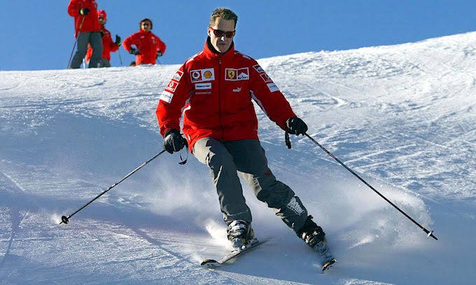 tuformula_1's tweet photo. Hace 10 años que no vemos la sonrisa del heptacampeón del mundo ❤️

Hace 10 años un terrible accidente esquiando alejaría a Michael Schumacher 🇩🇪del ojo público 🏎️

#StayStrongMichael
•
•
•
•
#OTD #Formula1 #F1 #Schumacher #ElKaiser #Ferrari #Benetton #Mercedes #TuFormula https://t.co/bobM0ozeUG