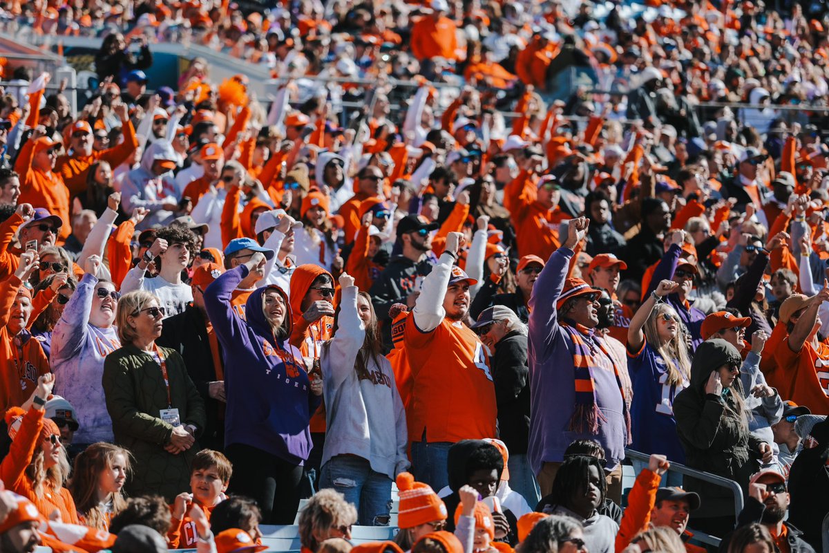 So appreciative and proud of our Clemson Family painting Jacksonville ORANGE! It matters, in so many ways. Couldn’t have done it without the homefield advantage!! 52-yarder off the crossbar, 3rd & 18, and Mafah to win it! The Best Is Yet To Come, always. @ClemsonFB 🐅