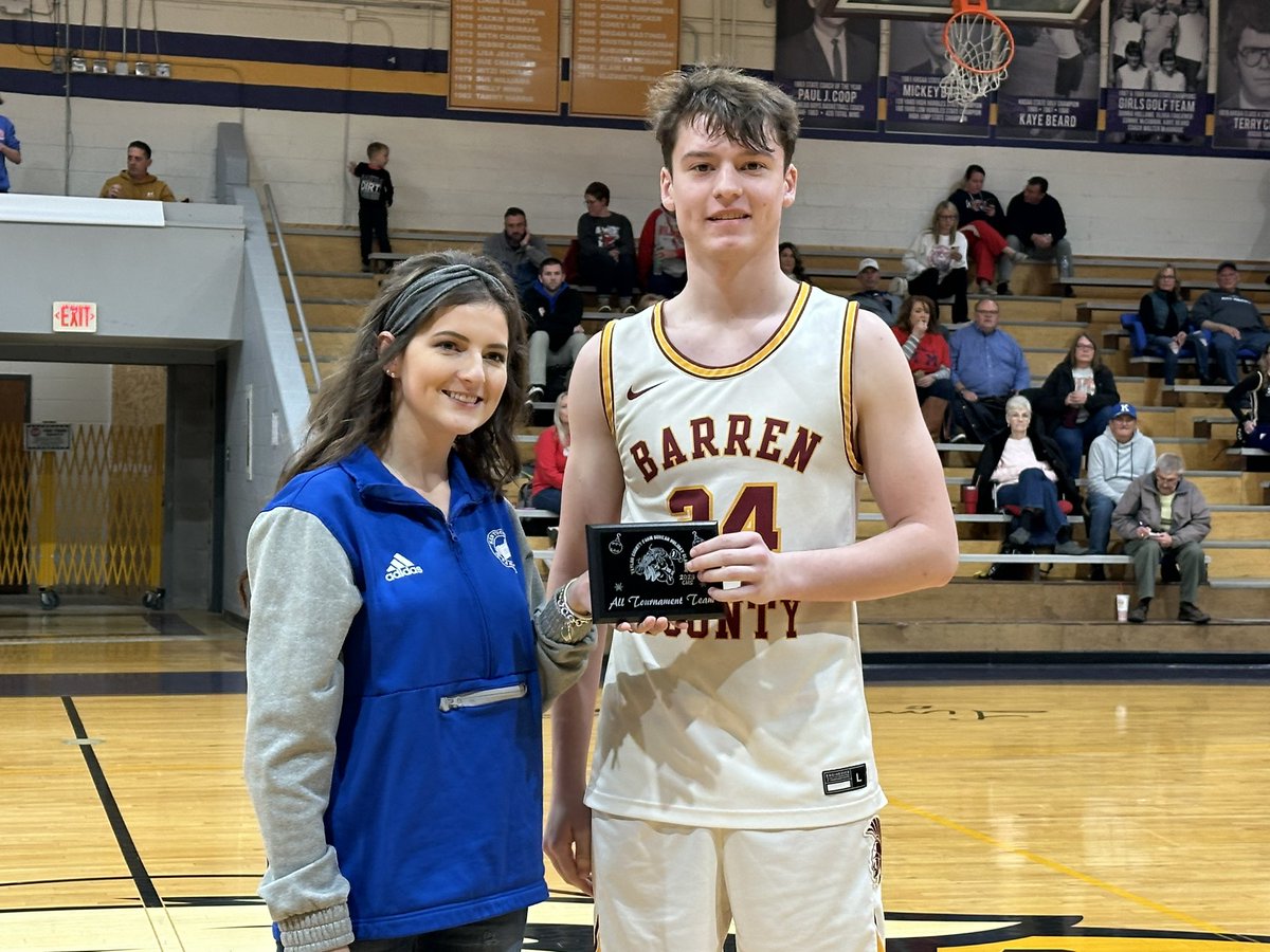 WCLUSports's tweet photo. Barren County beats Edmonson County, 72-52. Tate Spillman was named Player of the Game. Spillman and William Compton were named to the all-tournament team. https://t.co/tMZVhTHEmi