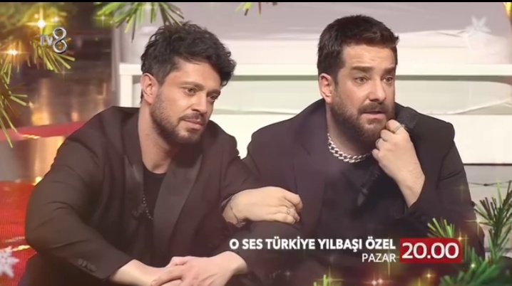2024 bana iyi gelecek diye umut ederken beni yalnız bırakmamaya yemin etmiş travmalarımın da benimle gelişi✍🏻   
#MuratBoz #EnisArıkan