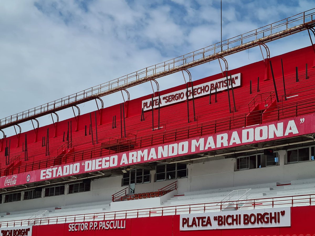 AAAJoficial's tweet photo. #AAAJ Se puso en marcha el sueño de un nuevo estadio con su total renovación, y en primera instancia le tocó a la Platea Alta de la calle Gavilán.

#ObrasEnTodosLosPredios 🚧 https://t.co/F4wx0ZyMv3
