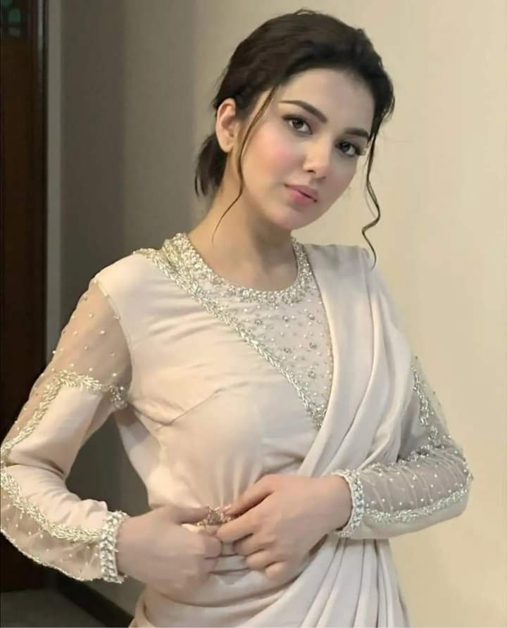 Iqrajamil0's tweet photo. Pretty Syeda Tuba Anwar 💗
کے لئے ایک الفاظ
کیسی لگ رہی ہے ؟
#syedatuba
#StarAcademyleLive #السوبر_التركي #CaptainVijayakanth #cloutmma3 #sueperkupa #HappyBirthdayTaehyung #ابو_عبيدة #ولعت #PAKvsAUS #CaptainVijaykanth https://t.co/HE8rMW81IG