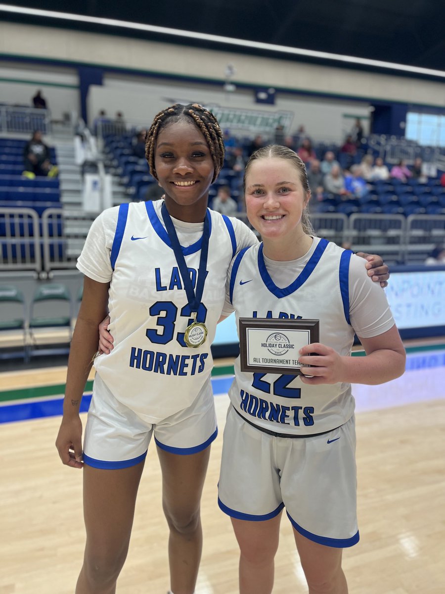 Congratulations to La’Riah for being named player of the game today and Austyn for being named to the All Tournament Team! Proud of these two and the Lady Hornets for the 52-34 win over Parkview!