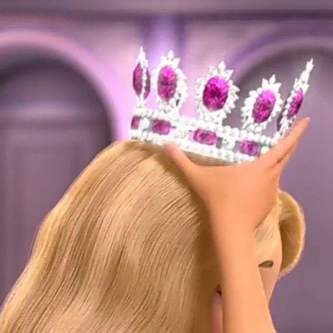 - "Qué te crees que eres?"
Yo: