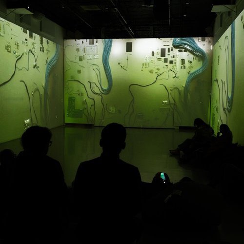 subjectiveNYC's tweet image. We also had the pleasure of working with @fellowshiptrust to bring 𝘐𝘯 𝘉𝘦𝘵𝘸𝘦𝘦𝘯 𝘚𝘱𝘢𝘤𝘦𝘴 to life, showcasing works by 38 leading AI video artists from around the world including @niceaunties @PUBLIKFRUIT @olgafedorova112 @IrinAngles @psymulate &amp;amp; many more 🤖📼