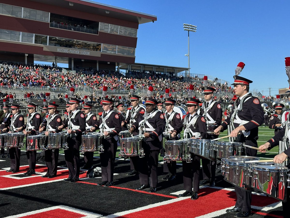 GCISDFineArts's tweet image. We had a great week with @TBDBITL! We really enjoyed having this amazing band in @GCISD! Good luck in the @CottonBowlGame!! You have a bunch of new fans in Texas!