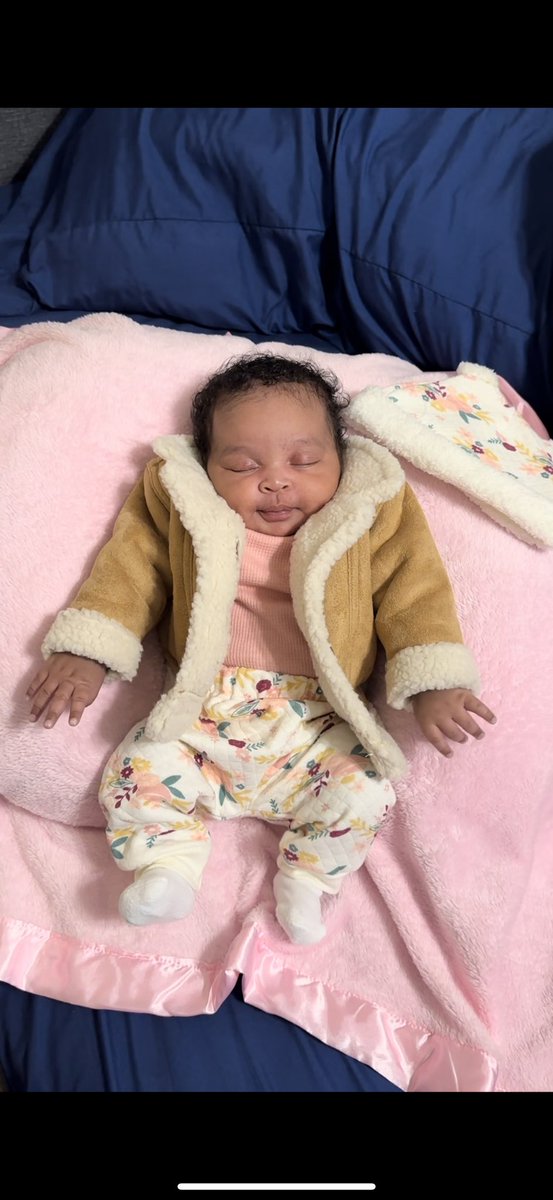 DeneroDimo's tweet photo. Still Can't Believe I Have A Daughter ๐ฅน๐๐ญ Look At Herrrrrrrr ๐โ๏ธ #DenverD https://t.co/PA8Rzo1RSS