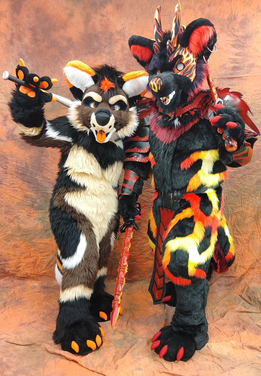 Wolcan_Wolf's tweet photo. Last #FursuitFriday of 2023! Here are some of my favorite pictures 🌋

📸: @WandTPhotos, @DraggyInstants, @LeeTaiger &amp; @Titus_Saber 
🪡: @TheKarelia https://t.co/2GFdg3BqwB
