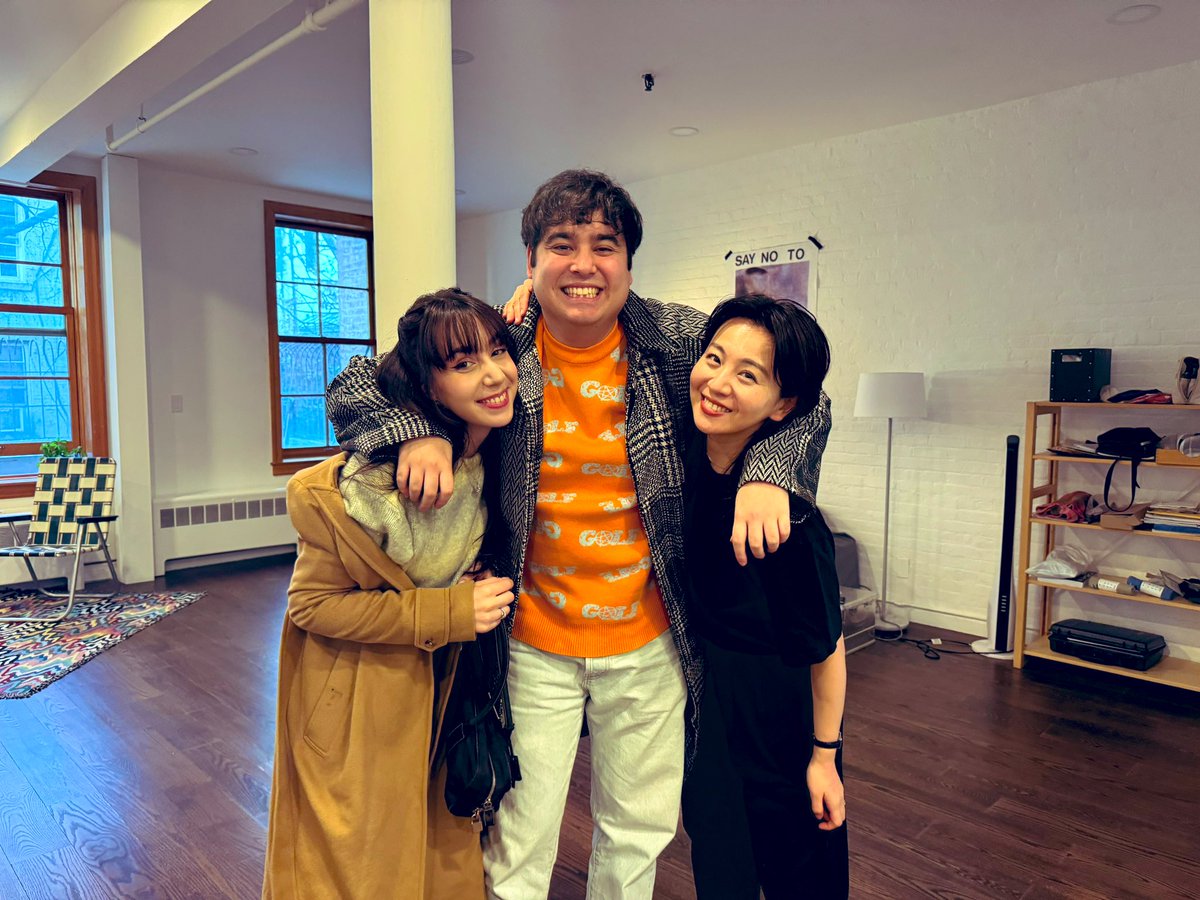 MIHO_OHASHI815's tweet photo. コーヘンがニューヨークの家に彼女のリアさんと遊びに来てくれました😍
元気そうで良かった☺️
お仕事もYouTubeも頑張ってます❗️

しかもこんなに大量の日本食材まで😭
変わらず優しいコーヘン🥹

#gojimu
 
https://t.co/C4d5yCsli6 https://t.co/5aFJZPedp5