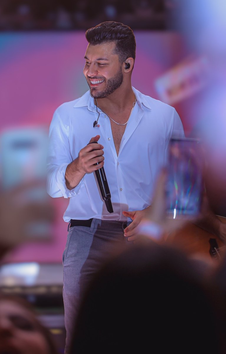 "Sou fã desse sorriso estampado em sua boca..." 🤍