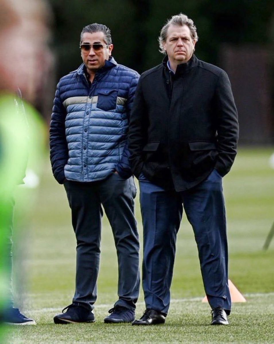 ChelseaXtraFR's tweet photo. 🚨🥇| Todd Boehly et Behdad Eghbali sont à Los Angeles pour discuter des cibles pour le mercato hivernal. 

@NizaarKinsella #CFC https://t.co/PVLyopefde