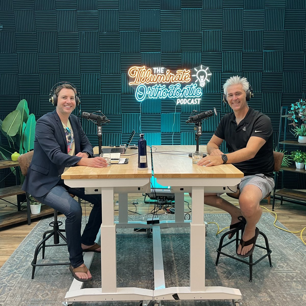 drchriscetta's tweet photo. The Illuminate Orthodontic Podcast💡 returns with a special holiday episode featuring innovative orthodontist Dr. Jared Gianquinto.

https://t.co/yYwsbHgAwP

#Orthodontist #Orthodontics #Specialist #Aligners #CustomBraces  @GOrthoArts @UlabSystems https://t.co/UGdpAXrbH6