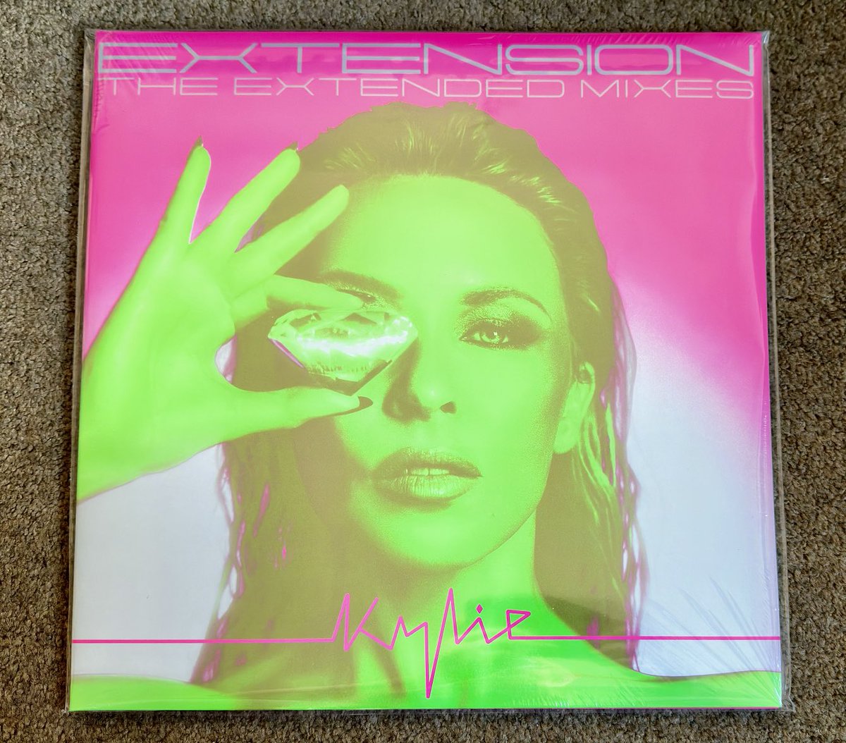 #NewArrival #KylieMinogue Extension. A surprise delivery today - surprised as tracking still shows it ‘in transit’.  Great to get this before the end of the year! 🎶🕺🔥💎

#KylieTension #Remixes #ExtendedMixes #Vinyl #ColouredVinyl