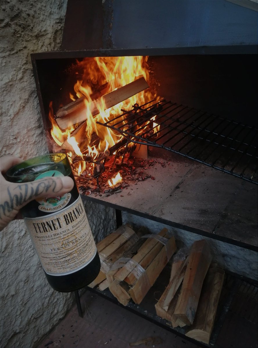 MaRTiiN1922's tweet photo. Este es mi mejor balance del año!
.
(Se va el último fuego #ConLaBanda )
.
#Salu2023🫗 https://t.co/o5PkYNuWts