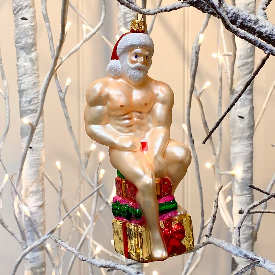 This year I've been naughty 😈
 #HENIholiday <a href="/hirst_official/">Damien Hirst</a> <a href="/HENI/">HENI</a>