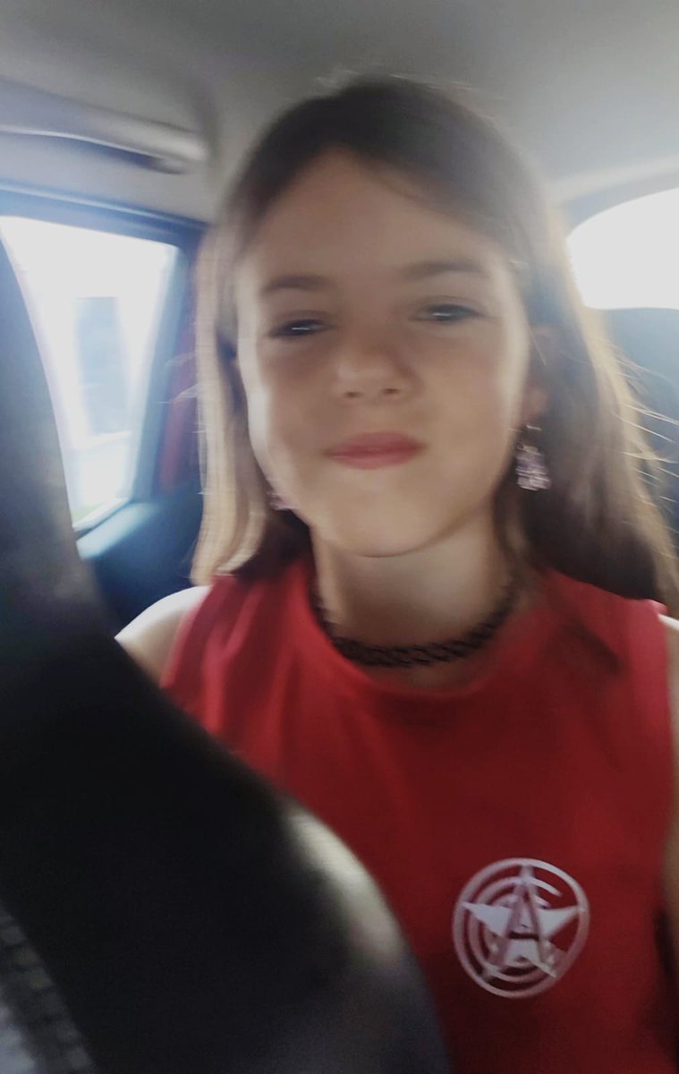 CamuValero's tweet photo. En una semana y dos días Jus cumple 8 años ❤️❤️😱😍😏 y es la más hermosa y buena del mundo https://t.co/VCLyUHYejK