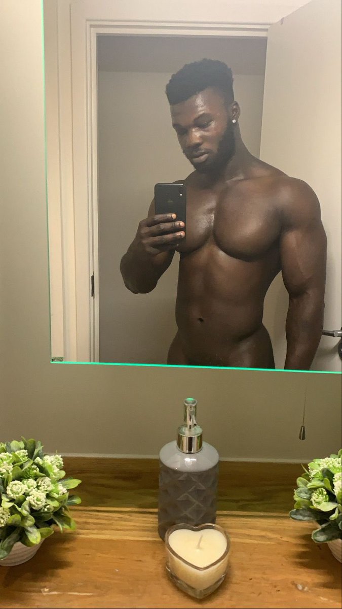 master_lex43730's tweet photo. Hey boys, time to book in your   Real Time meets with this Black God! 
 🚨 London! 🚨

Admire me or enjoy me bullying you like the little slave boys you are.

@rtfordoms @Rt4precious #slavert #masterrt #findom #serve #blackalpha https://t.co/TDACQvRXwa