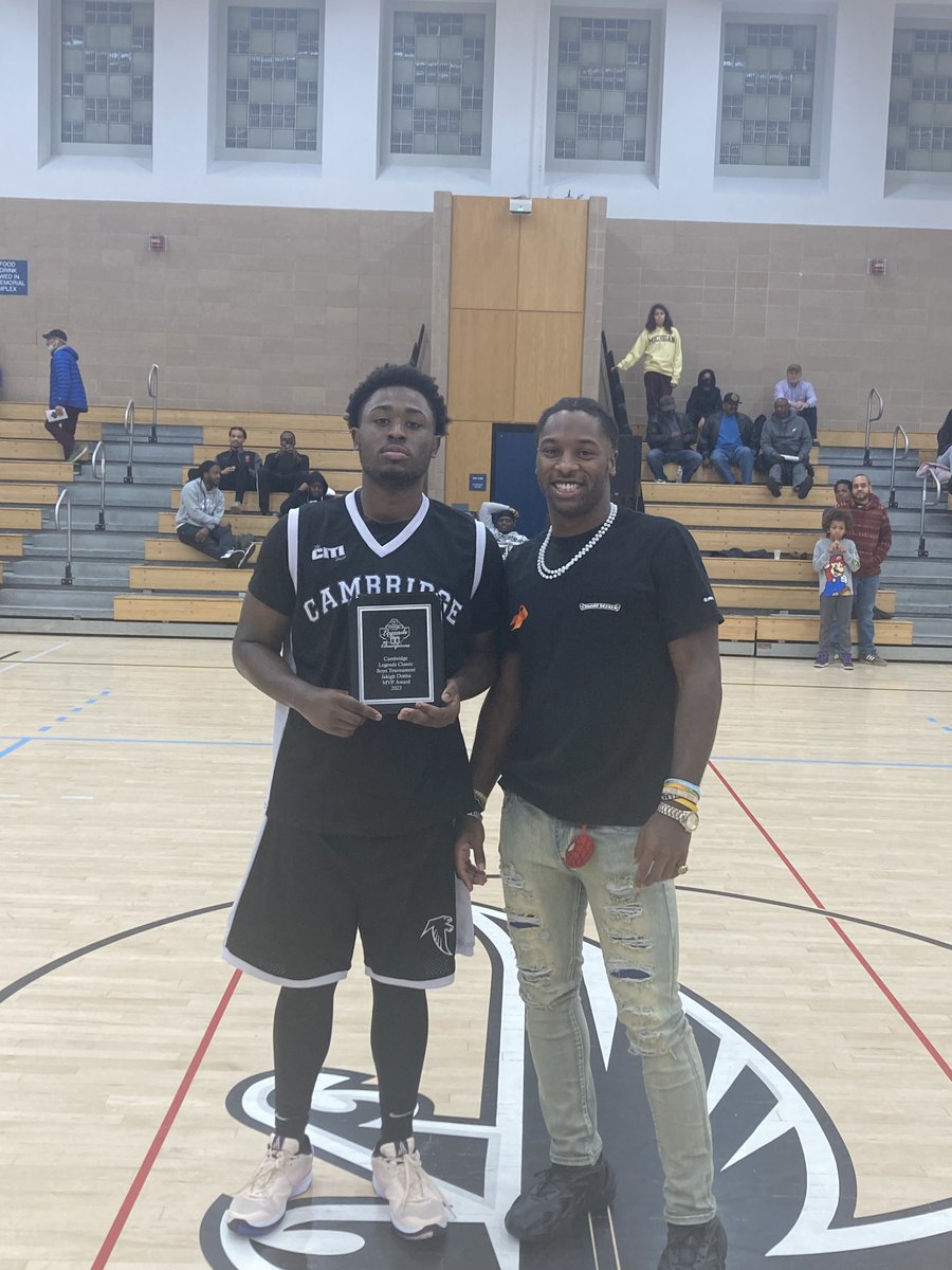 CRLSFalcons's tweet photo. @CRLSFalcons Boys Basketball are your Champions Of The "Cambridge Legends Classic", as they beat Chelsea, 54-39. Congratulations to Abdi Mohamed of Chelsea for making the All-Tournament team https://t.co/xGHvvosvzy