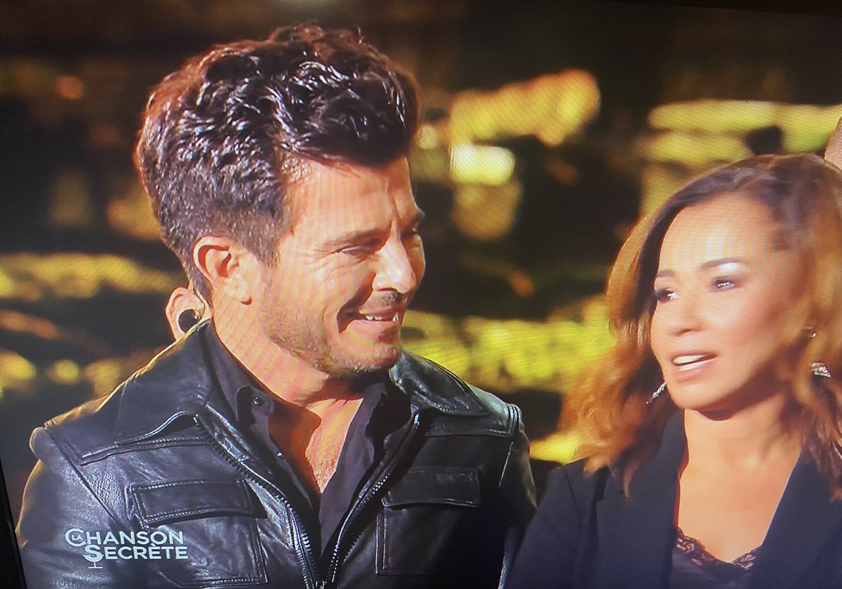 Brigitte_K53's tweet photo. Bohemian Rhapsody de Queen Pour #AnggunCipta dans #LaChansonSecrete Que d’émotions @vincentniclo votre sublime voix dans un nouveau registre à explorer😍Waw c’était époustouflant avec @natachastpier @Chimene_Badi et vous Vincent.J’ai encore des frissons . Des bises Vincent 😘🌹❤️ https://t.co/R9FC5TVAH8