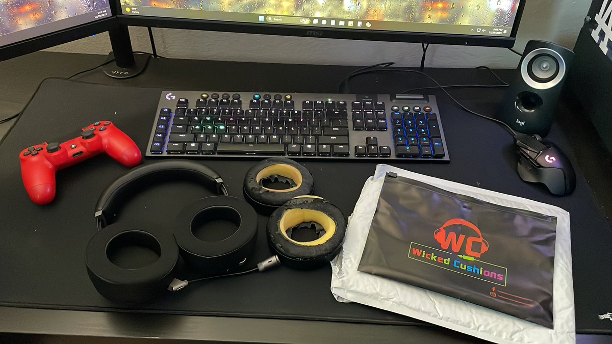 ijonathanryan's tweet image. thanks for saving my headphones #wickedcushions @wickedcushions