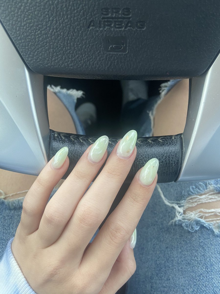 chloe 🤍 tweet media