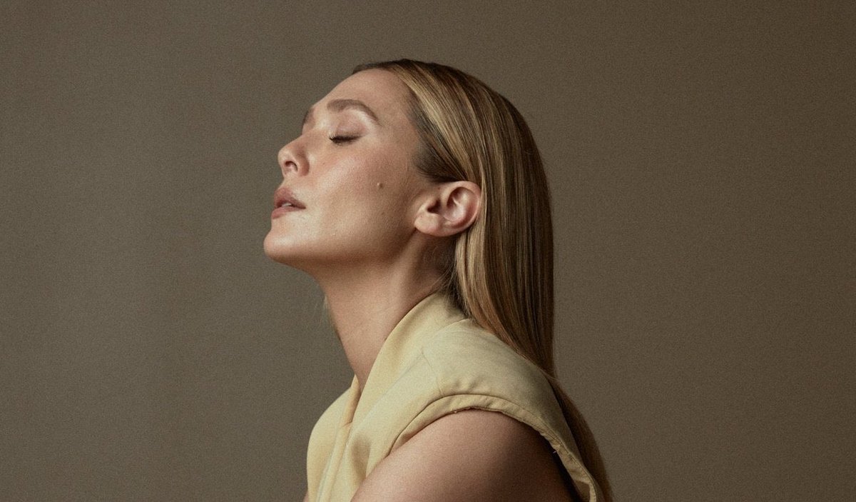 lizzieswillow's tweet photo. Elizabeth Olsen, that's it https://t.co/mXFuEQz721