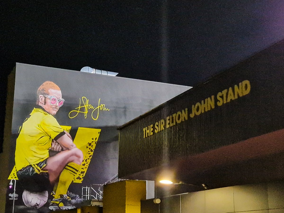 moi_adam's tweet photo. Visited a nice game at #VicarageRoad (@WatfordFC) tonight. Atmosphere was good. The ref, however, can keep his antics at League One where he belongs...
#WatfordFC #WATSTK https://t.co/RBnJrFpth5