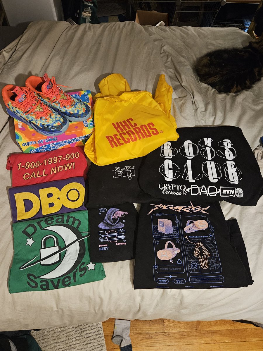 AkiraD's tweet photo. After re-evaluating my laundry, i hereby coin the phrase #cryptocloset 😂😁 

Featuring clothing from/by: @boysclub.world @kurthustle97 @guttercatgang x @puma , and @uczine 
.
.
.
#cryptoshoes #cryptoclothes #ihaveaproblem #nftcollector https://t.co/cKCeOPyfYo