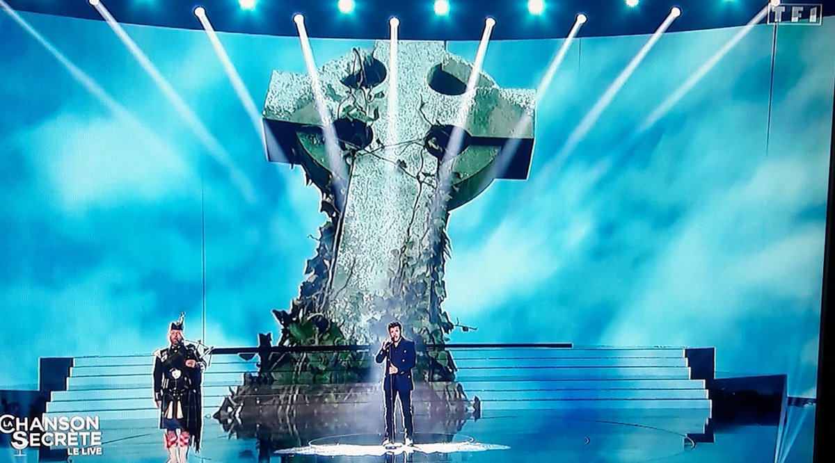 dumas_evelyne's tweet photo. @vincentniclo toujours autant de bonheur à vous écouter interpréter le sublime #Amazinegrace ❤🎤🎼🌹 #Operacelte 💿💞🌹
#lachansonsecrète @TF1 
Bisous❤ https://t.co/N81ZwIOWBB