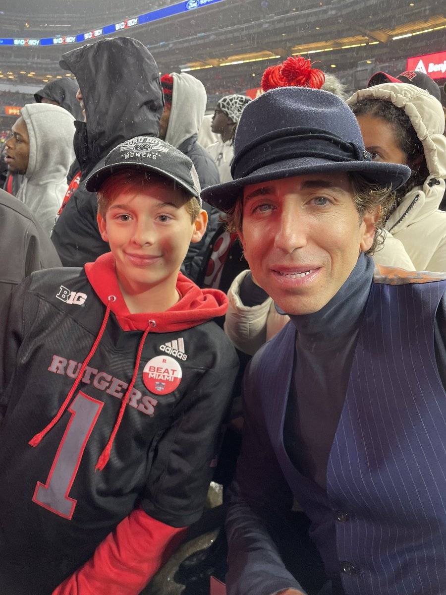 A very gracious @seanstellato taking pictures with fans at the #PinstripeBowl after the @RFootball win!