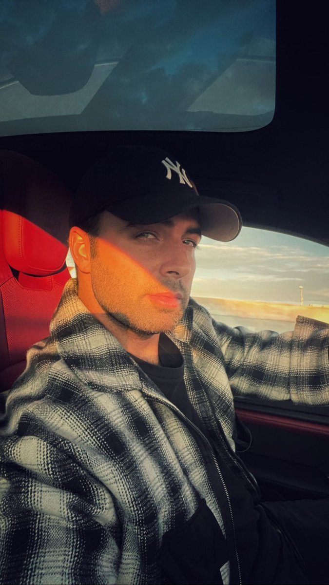 #Repost @sophie.charmeau
Cortesia <a href="/jencarlosmusic/">Jencarlos</a> ig story