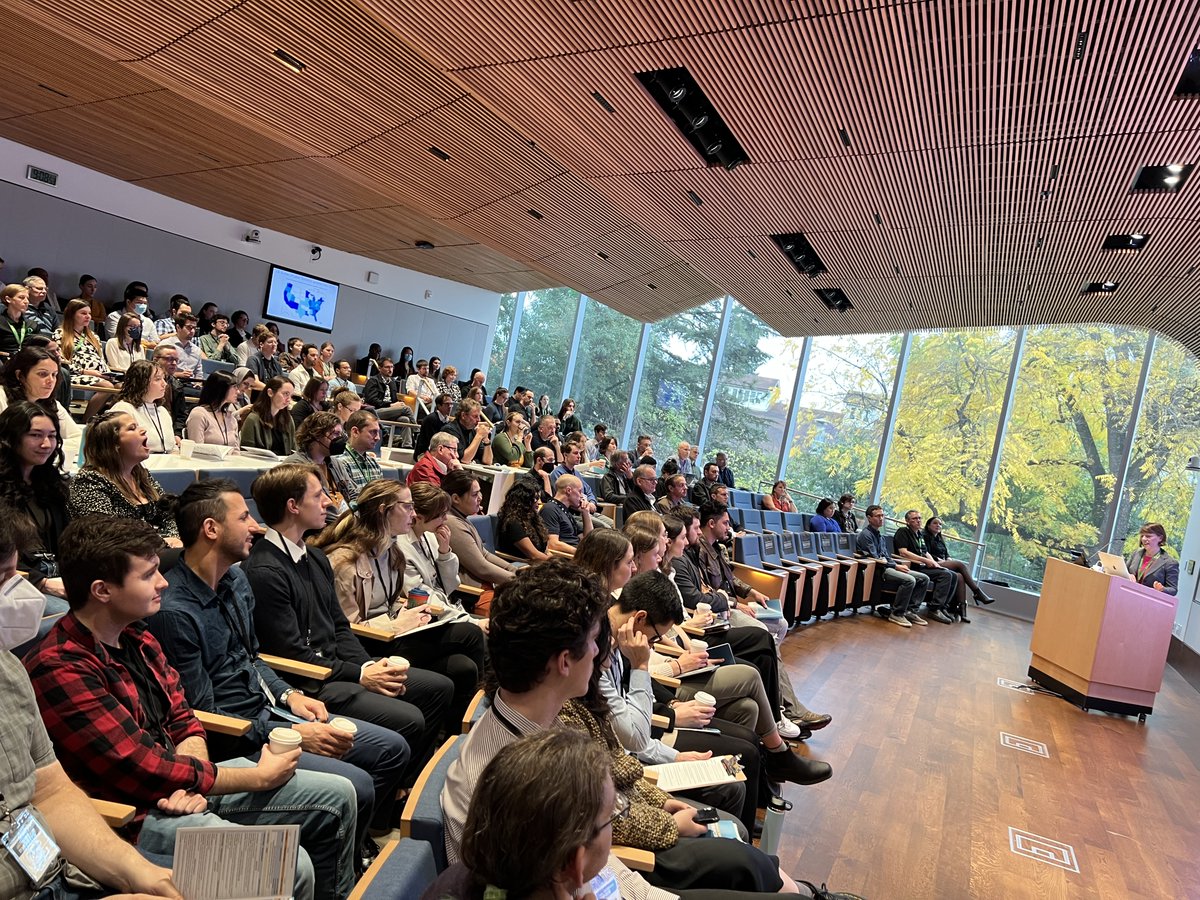 UOKnightCampus's tweet photo. It was a year of breakthroughs and groundbreaking at #KnightCampus! Read all about the successes of our #KnightCampusBioe faculty, students, and staff as well as #KnightCampusB2 construction (right next door) in our annual report: https://t.co/eEe62elbqT #uoregon #uoresearch https://t.co/rduOWZrQLX