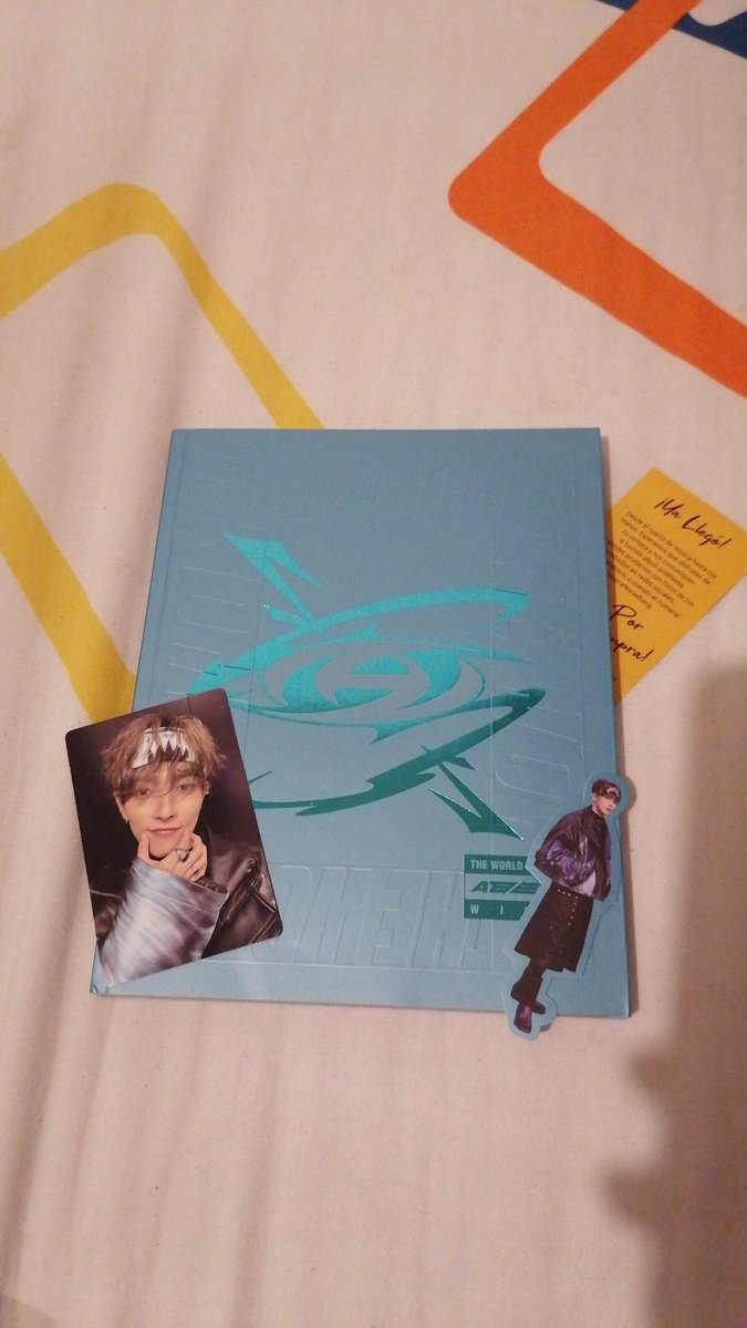 tatijunior15's tweet photo. @NoraebangCOL mil gracias!! No saben como estaba esperando este álbum, di el grito al cielo al ver que una de las photocards era del Capi 😭😭 @ATEEZofficial https://t.co/uHTi8LMhGJ