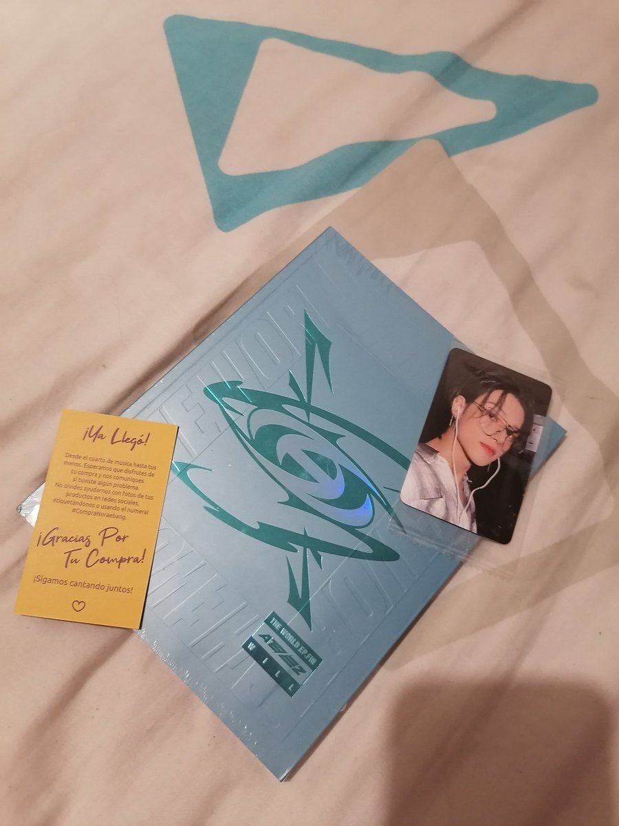 tatijunior15's tweet photo. @NoraebangCOL mil gracias!! No saben como estaba esperando este álbum, di el grito al cielo al ver que una de las photocards era del Capi 😭😭 @ATEEZofficial https://t.co/uHTi8LMhGJ