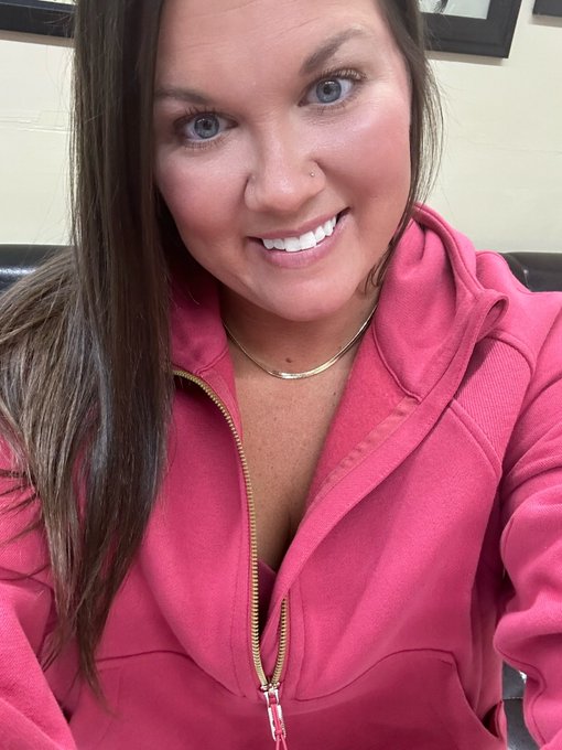 Guess what I did tonight?!? 😉 Guess correctly and you get a free day on my page 😘 https://t.co/23E7j<a href="/tag/braves"class="tags"><span>#braves</span></a><a href="/tag/bravescountry"class="tags"><span>#bravescountry</span></a>