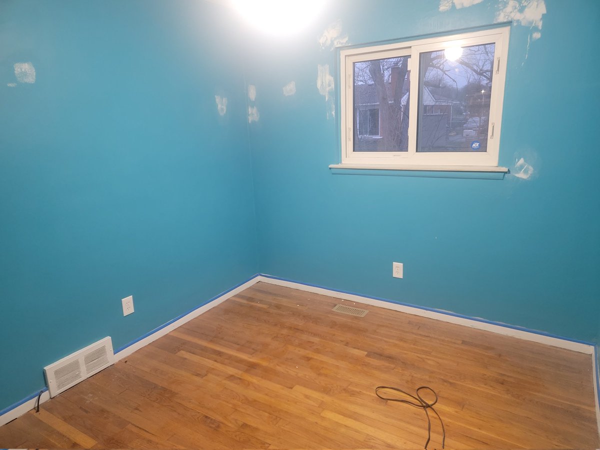 Brave_Gamer_Cat's tweet photo. A before and after! We decided to convert the spare bed into an office/bedroom and gove the other room to hubby. Now we both have our own spaces! I'm pretty happy with how it turned out. What do you think?? https://t.co/2jDQde8xvb