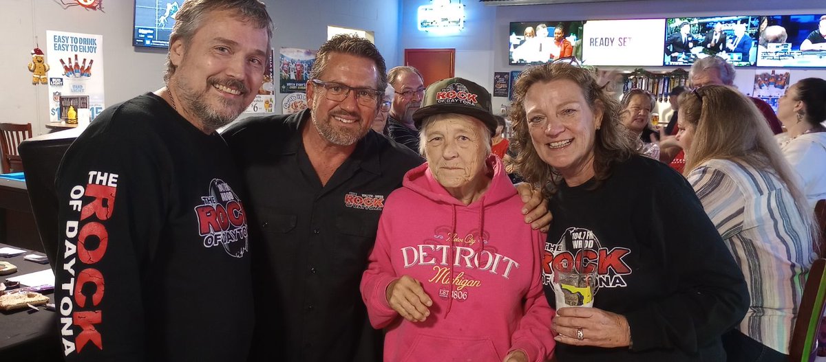 Frank, Tracy and Alex with Kathy at Back Alley Lanes #WinterChiller Happy Hour #BackAlleyLanes