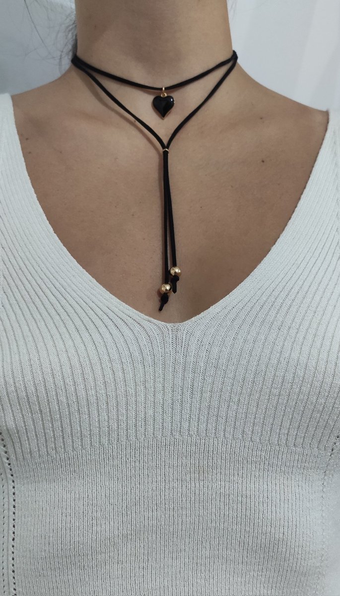Maruziv's tweet photo. Chokers✨⚡🫀

Encontranos en instagram @annitta.co https://t.co/CnZQnuyO0R