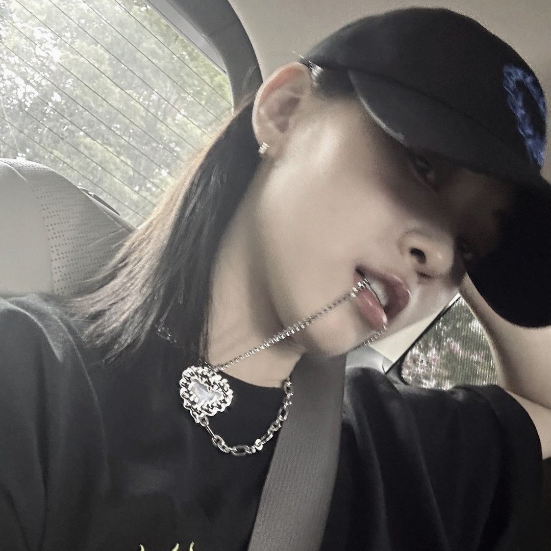 shnxyn's tweet photo. i need to be active again so leave #HEART here, for dm and also i’d appreciate every #RT ;) https://t.co/VbZpoer1tE