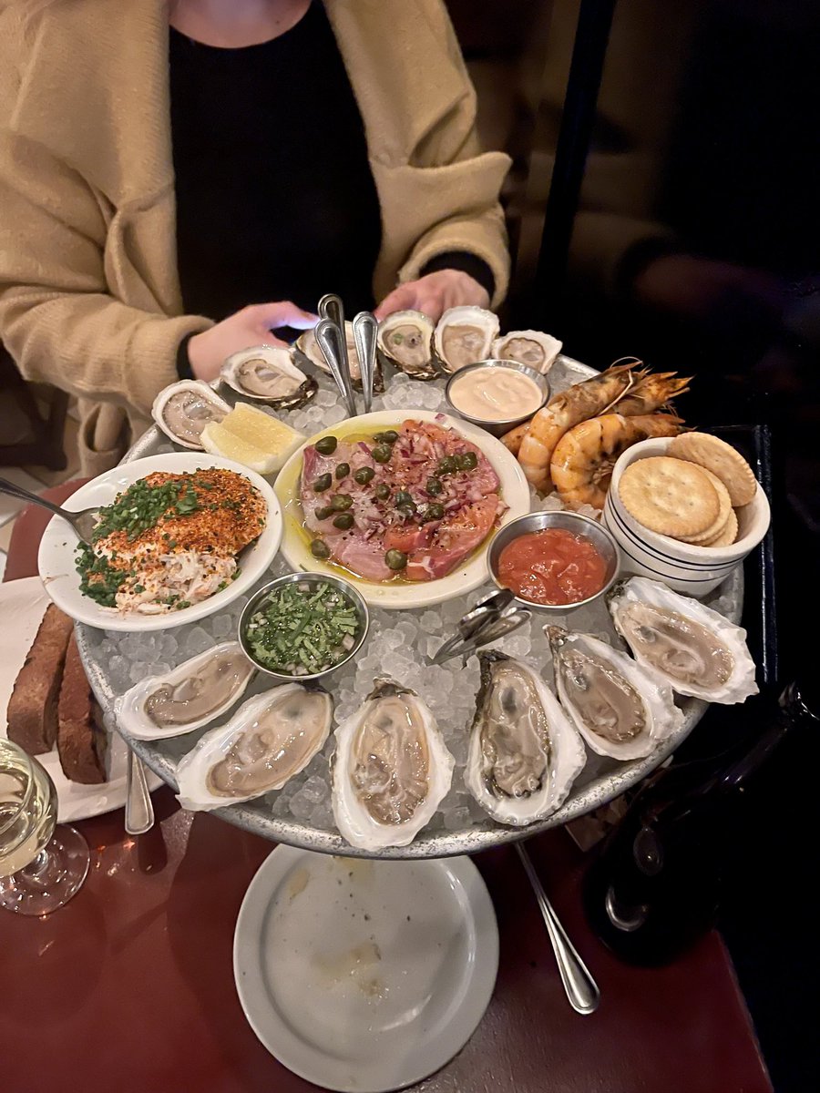 Ben Hundreds tweet media