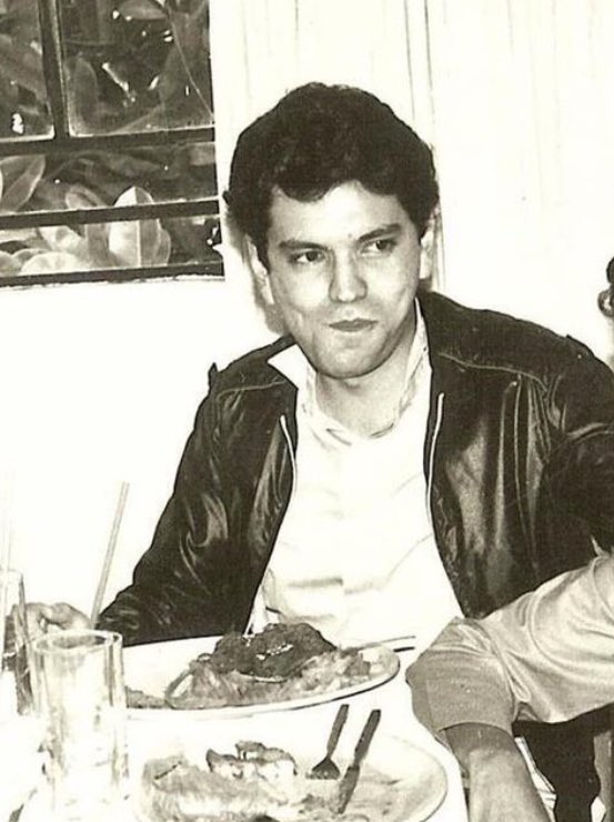 MerGarza's tweet photo. Gloria - 14 años ||  Sergio - 27 años https://t.co/I0n10g1WTM