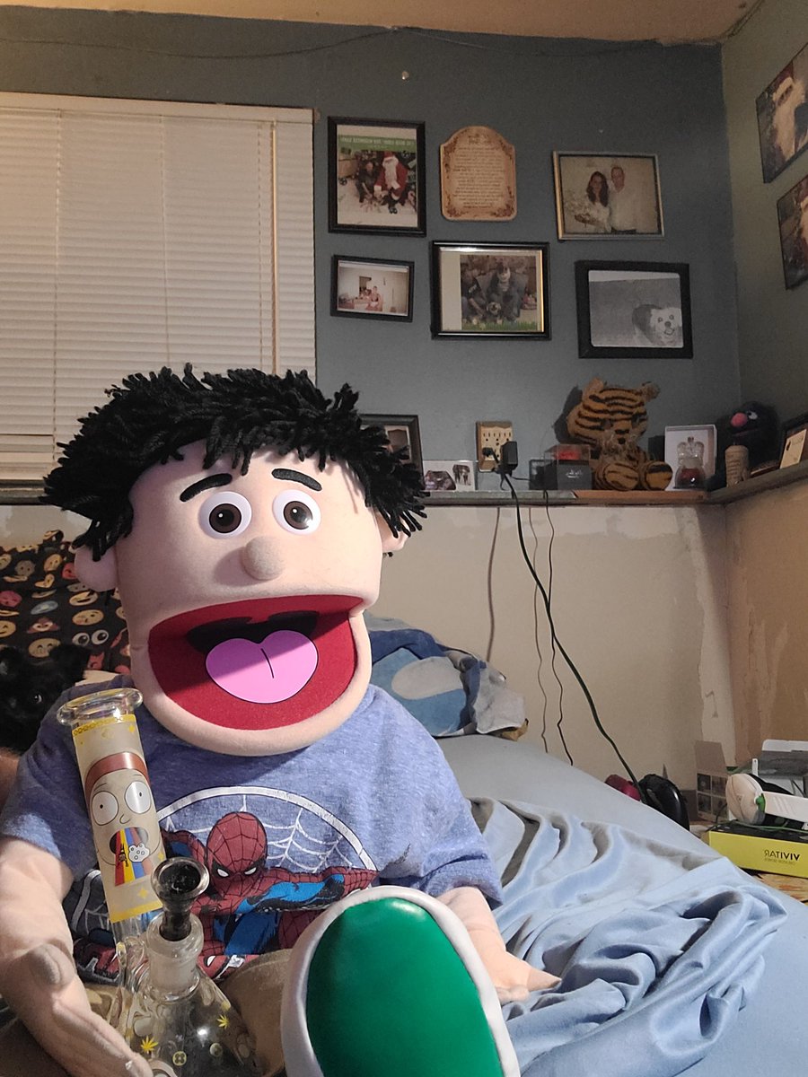 John47122535509's tweet image. Stelio enjoying his day. #steliothepuppet #puppetlife #weedlife #weedlovers