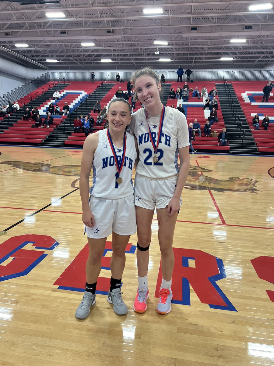 SCN 30 Hononegah 26, at the end of a very long week, SCN pulls out a win. <a href="/katrinastackk/">katrina stack</a> and <a href="/laney_stark19/">Laney Stark</a> named to the All Tournament Team! Thank you to the incredible staff of Dundee Crown for putting on a first class tournament, as always Joe Komaromy does it right!