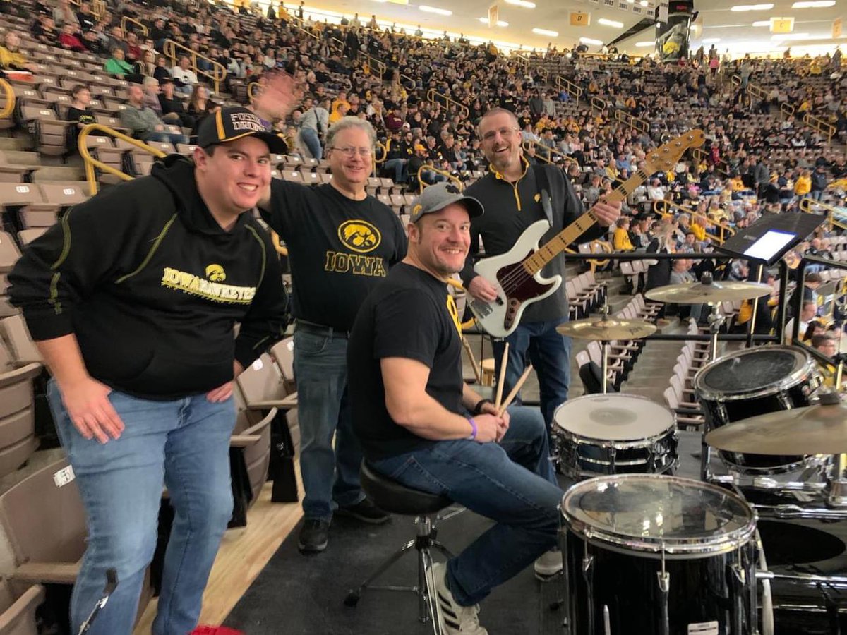 DownAndOffPod's tweet image. Always good to get home to Carver! Thanks for having us back, @HawkeyeBand !!! #FightForIowa #GoHawks #FossilBand