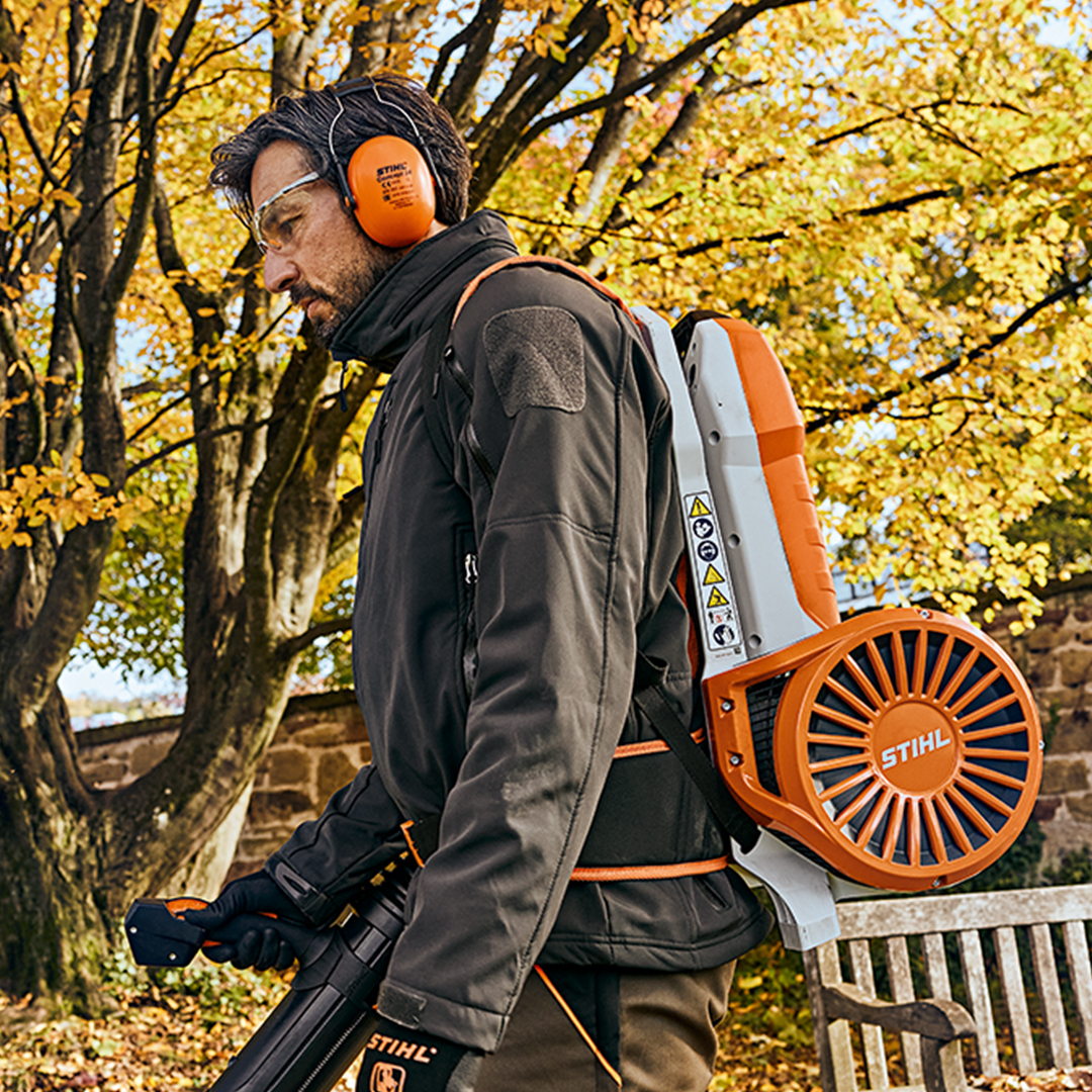 High power. Reduced noise. Thanks to the new BGA 300 with the STIHL Noise Reduction System, you can access professional power at a noise level that's comfortable for those around you.