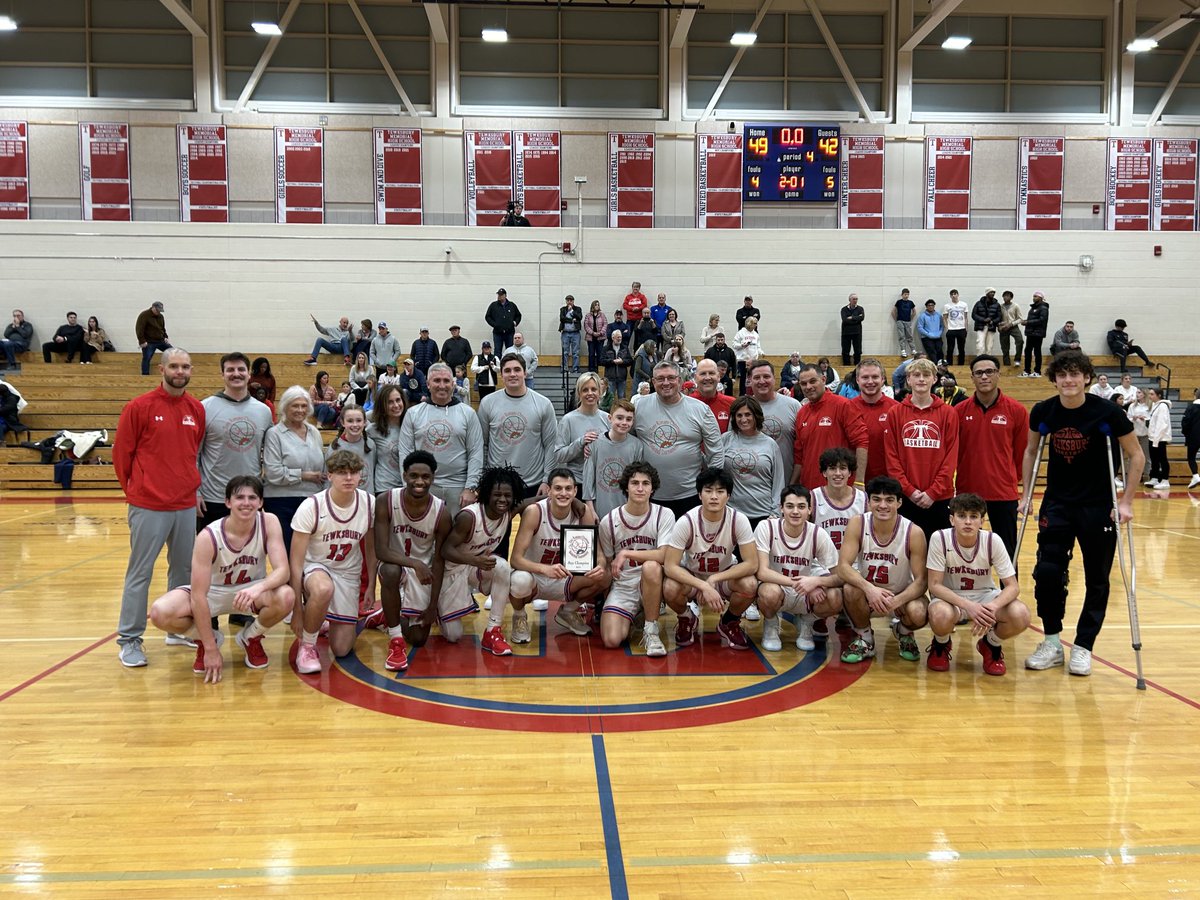 Redmen Basketball with the Romano Family….. Way to go! 👏🏻👏🏻👏🏻