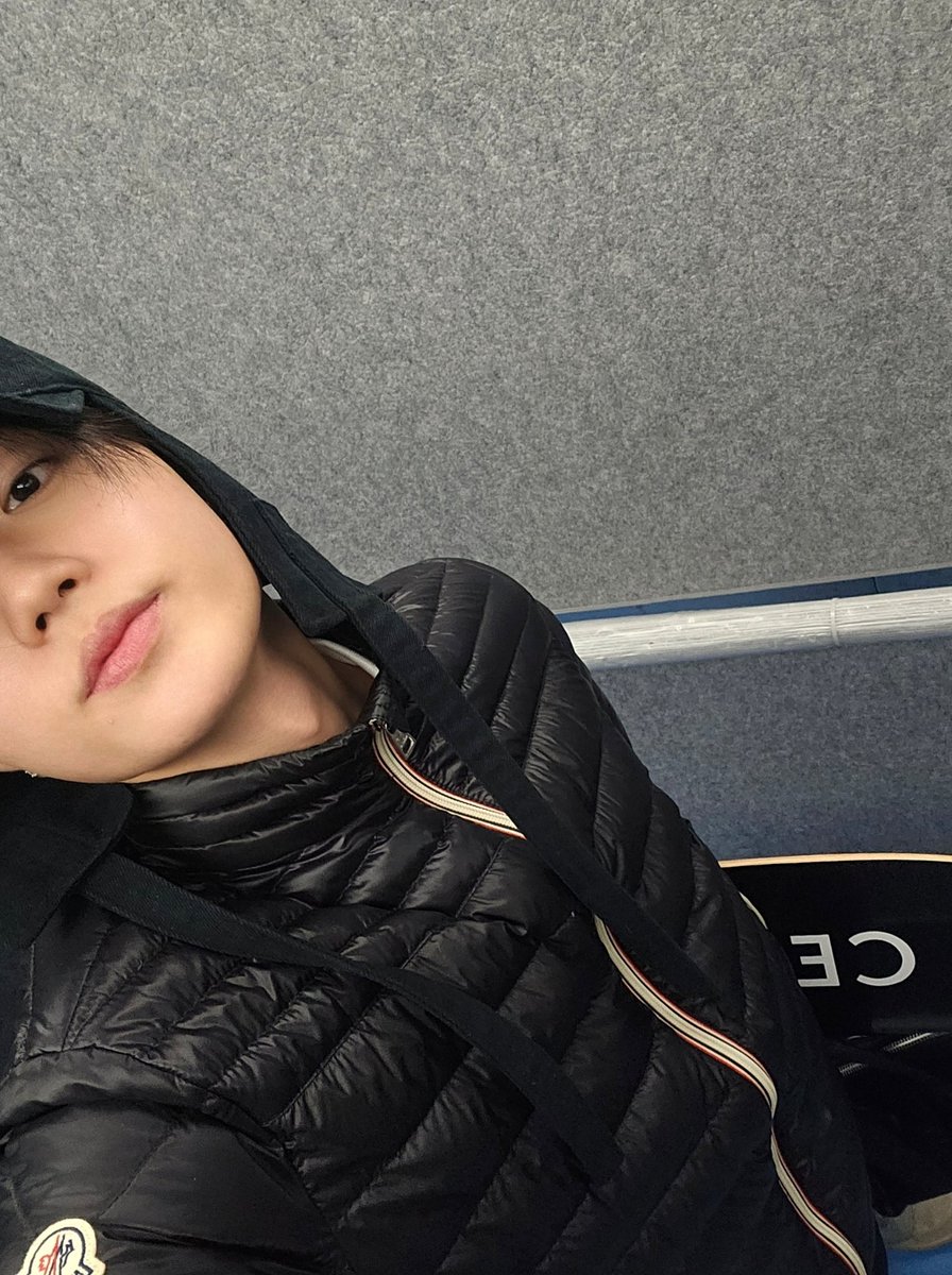 오랜만에 스케이트 보드 ❤️

#도영
#DOYOUNG
#ドヨン